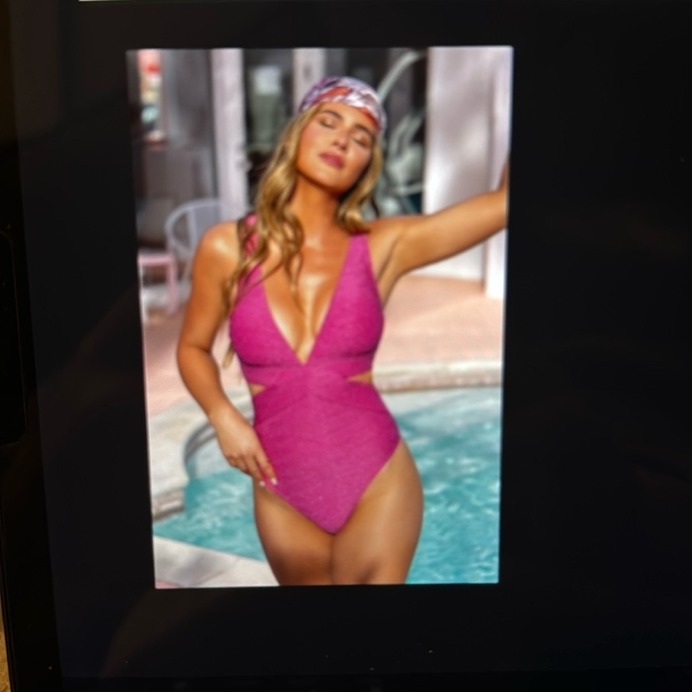 Cupshe and JoJo Fletcher one-piece in pink